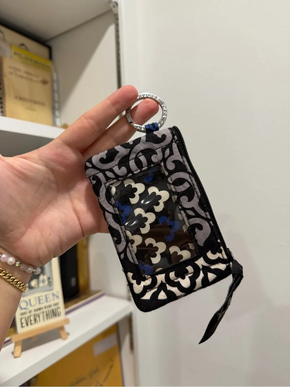 VERA BRADLEY Canterberry Cobalt Zip ID Case